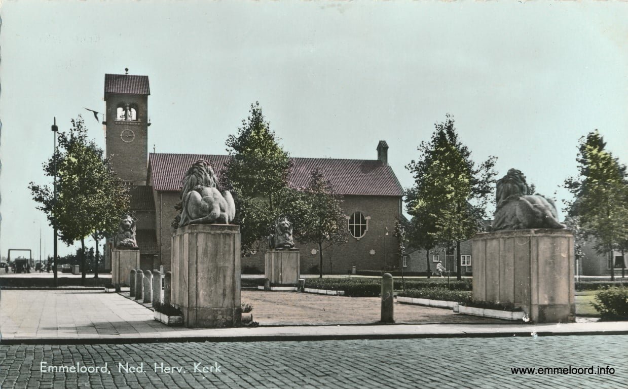 Kerk-Hoeksteen27.jpg Kerk-Hoeksteen27.jpg